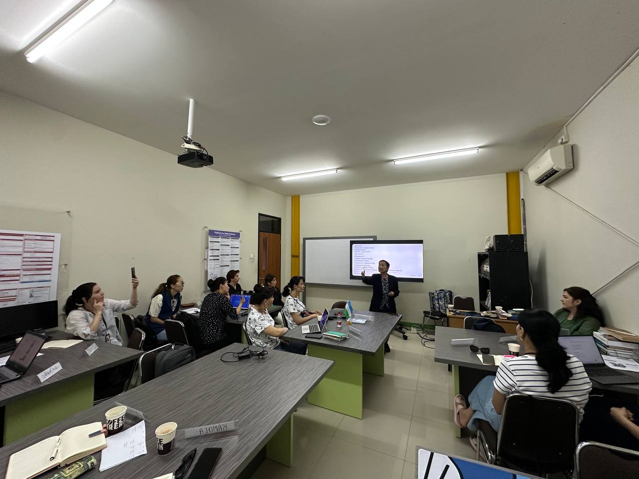 Fakultas Sastra dan Budaya Mengikuti Kegiatan Pengajaran BIPA kepada Dosen World Language University Fakultas Sastra dan Budaya Mengikuti Kegiatan Pengajaran BIPA kepada Dosen World Language University