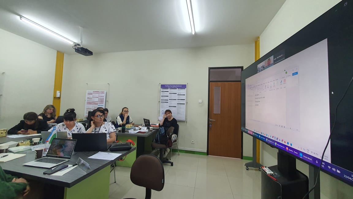 Fakultas Sastra dan Budaya Mengikuti Kegiatan Pengajaran BIPA kepada Dosen World Language University Fakultas Sastra dan Budaya Mengikuti Kegiatan Pengajaran BIPA kepada Dosen World Language University