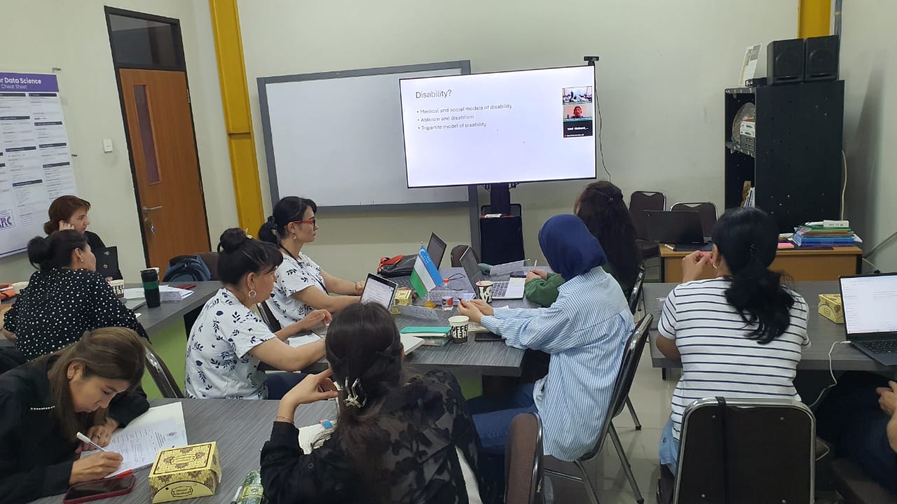 Fakultas Sastra dan Budaya Mengikuti Kegiatan Pengajaran BIPA kepada Dosen World Language University Fakultas Sastra dan Budaya Mengikuti Kegiatan Pengajaran BIPA kepada Dosen World Language University